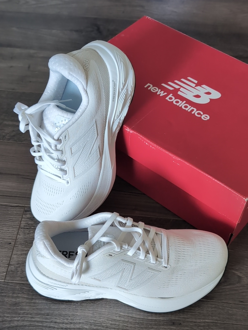 EXCELLENT CONDITION New Balance Fresh Foam X 880v15 Women's 8D White/White